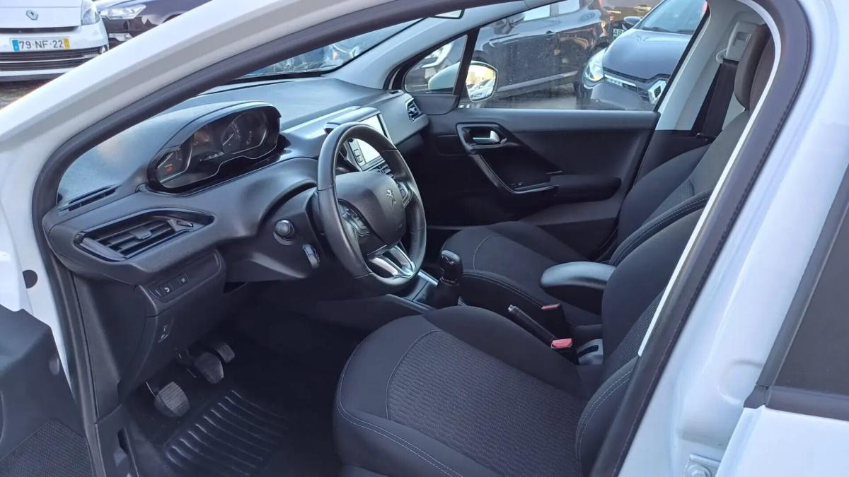 peugeot-208-2019-gasolina-1199cc
