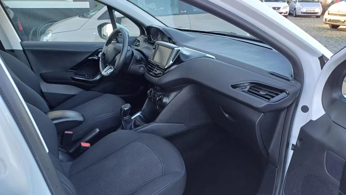 peugeot-208-2019-gasolina-1199cc