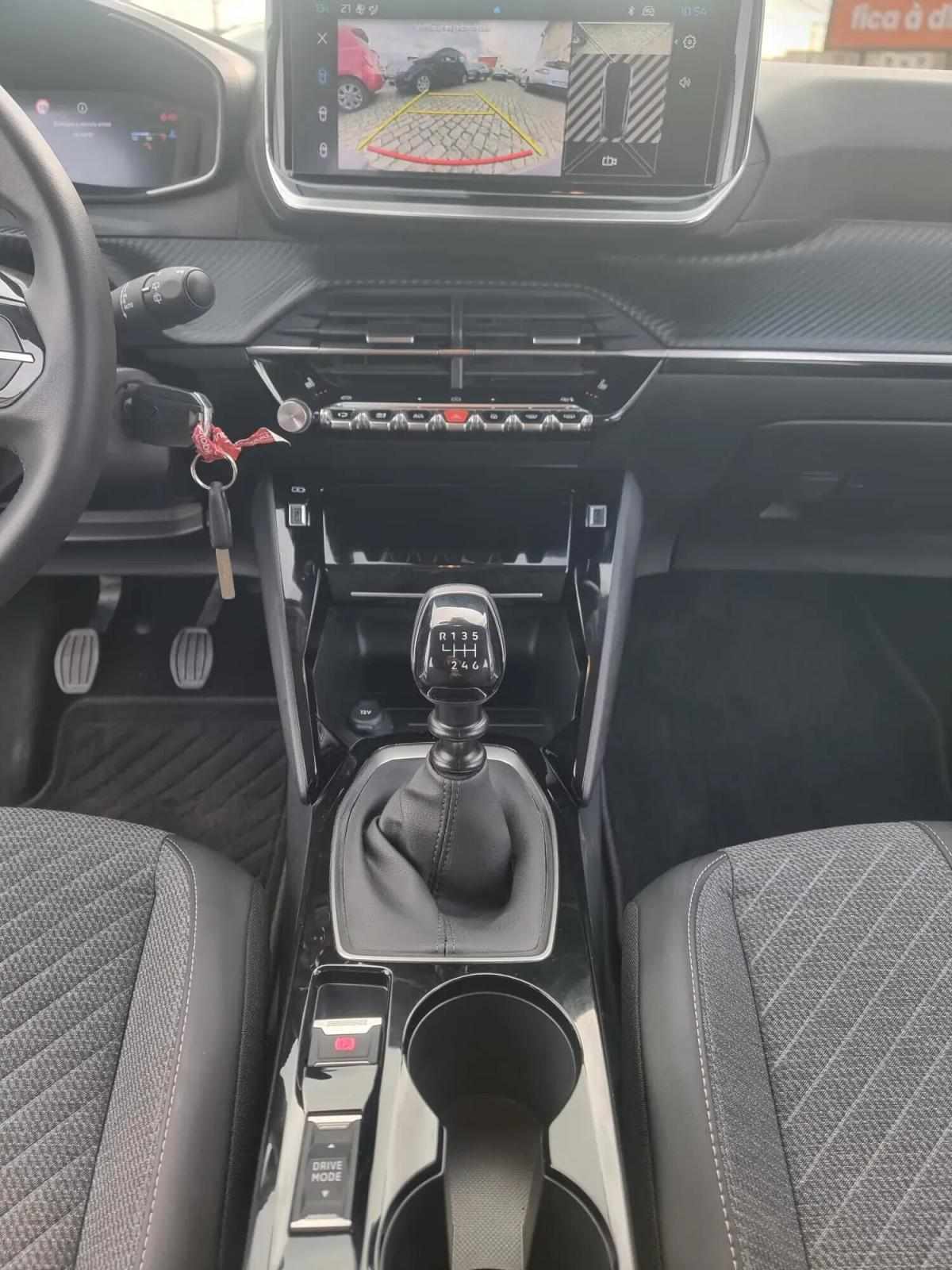 peugeot-208-2025-gasolina-1199cc