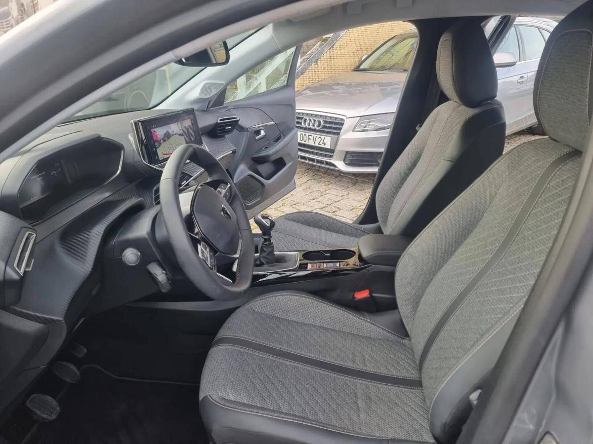 peugeot-208-2025-gasolina-1199cc