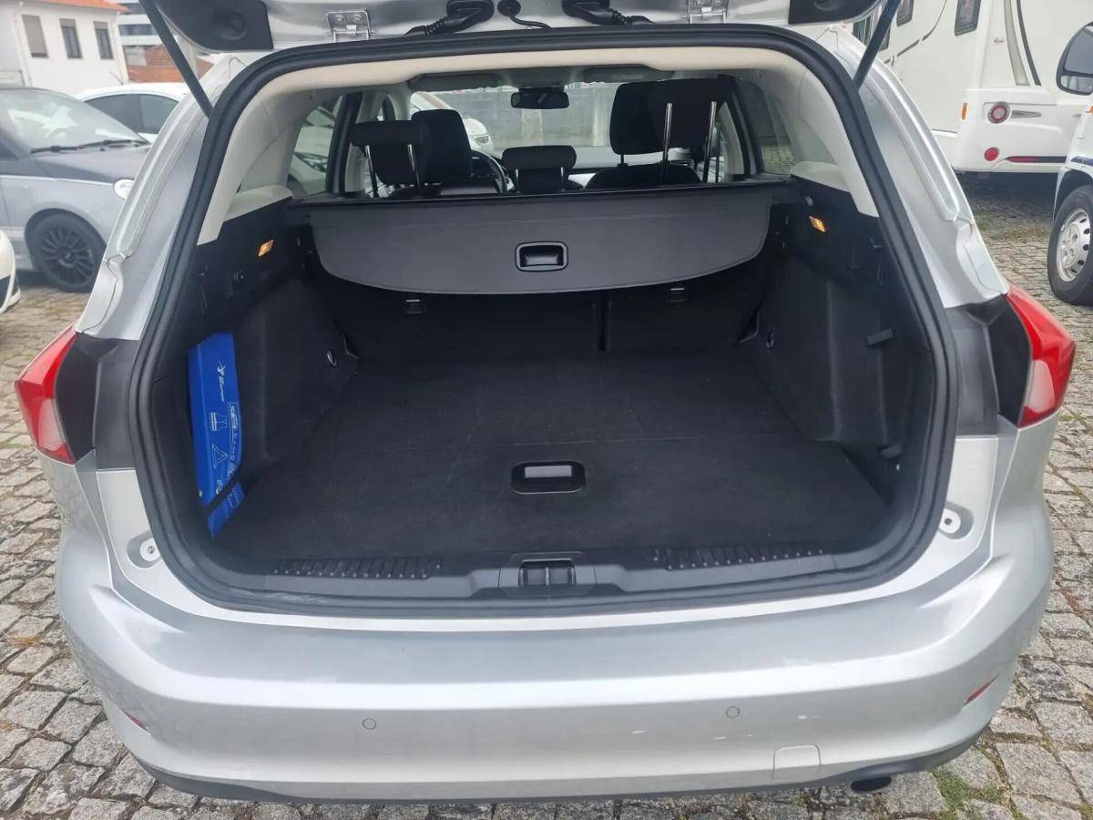 ford-focus-sw-2020-diesel-1499cc