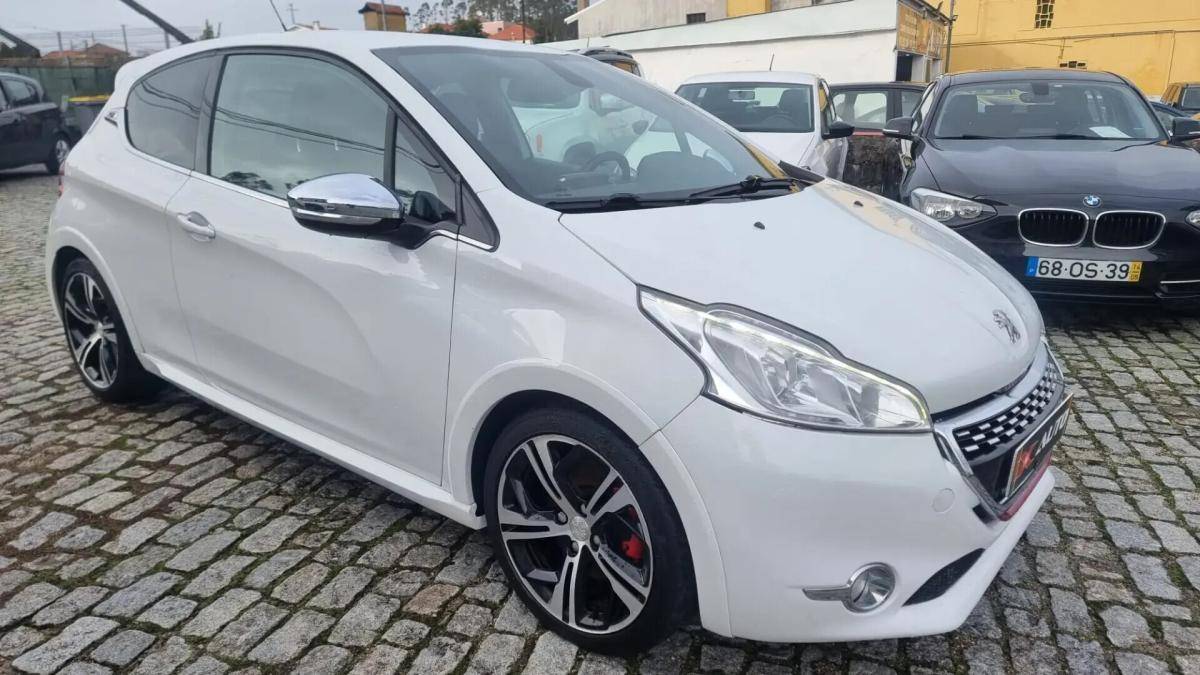 peugeot-208-2014-gasolina-1598cc