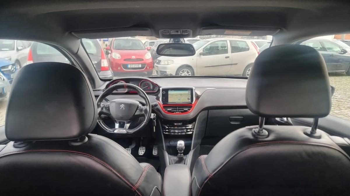 peugeot-208-2014-gasolina-1598cc