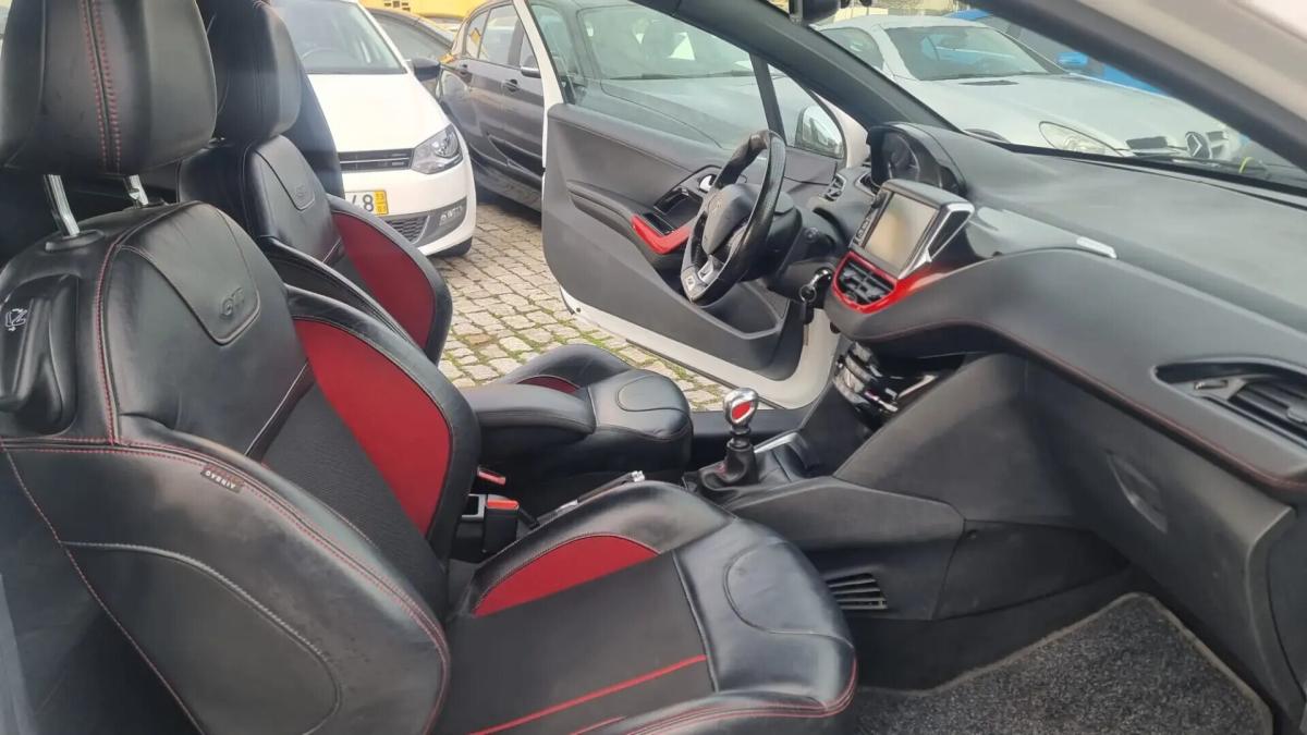 peugeot-208-2014-gasolina-1598cc