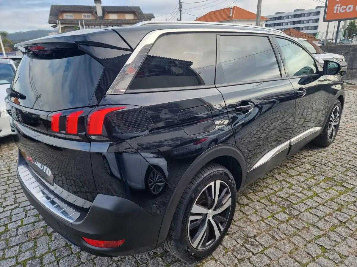 peugeot-5008-2019-diesel-1499cc