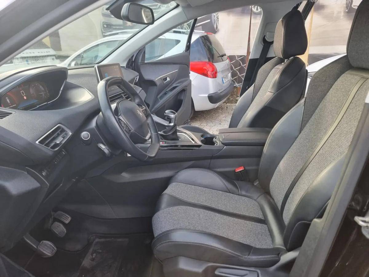 peugeot-5008-2019-diesel-1499cc