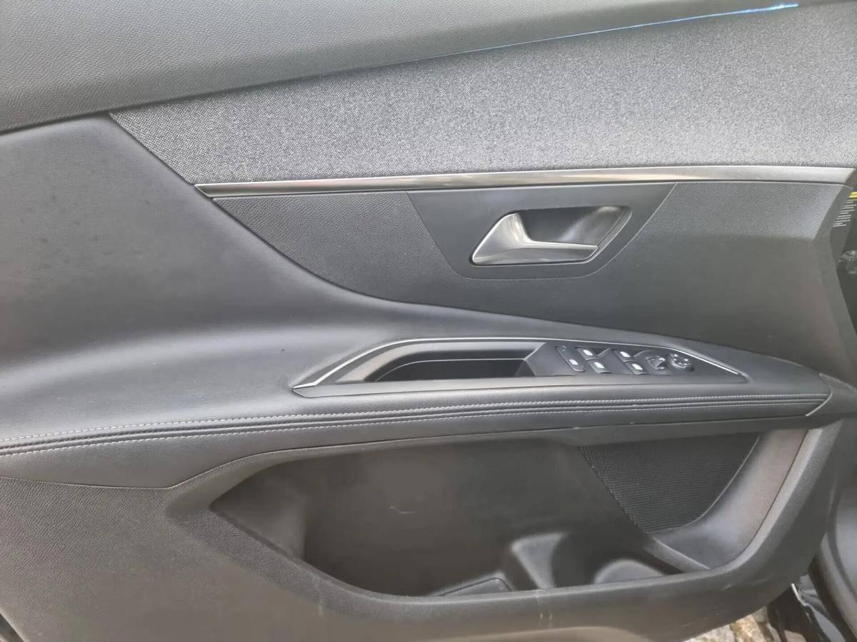 peugeot-5008-2019-diesel-1499cc
