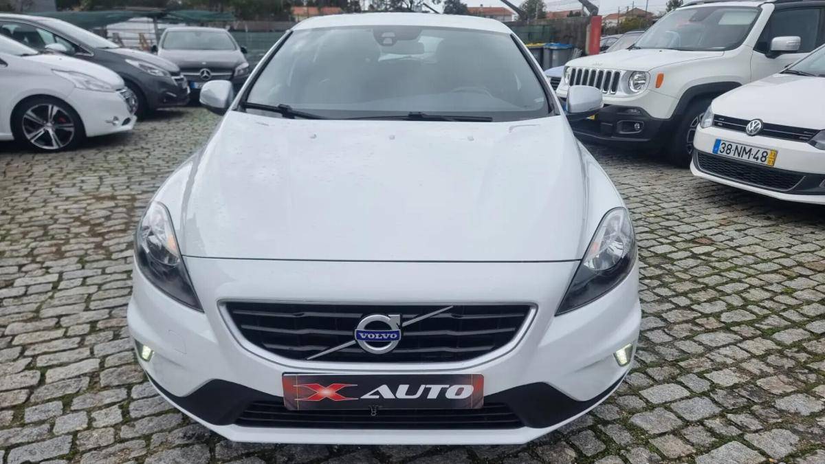 volvo-v40-2016-diesel-1969cc