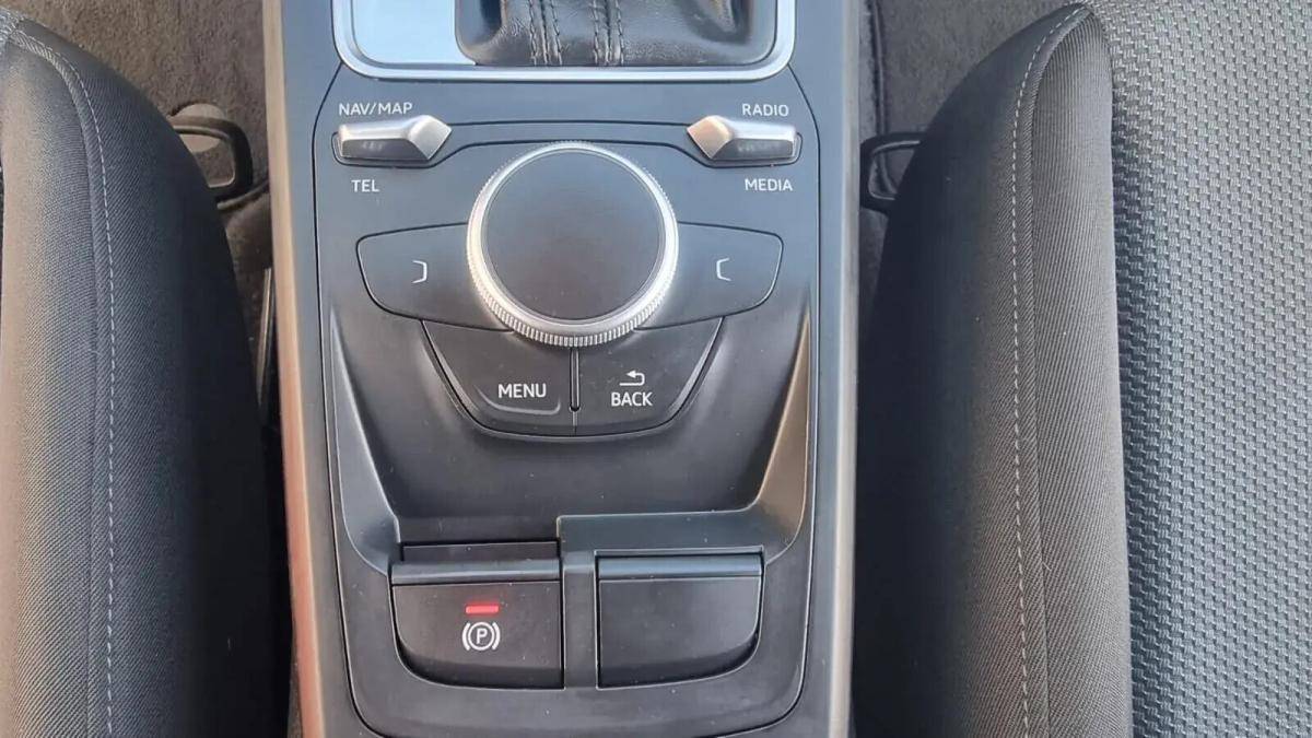 audi-q2-2018-diesel-1598cc