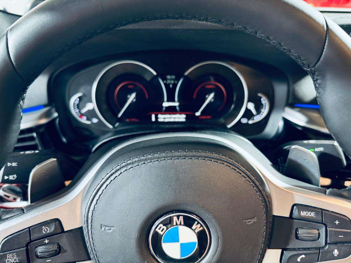 bmw-serie-5-2017-hibrido-a-gasolina-1998cc