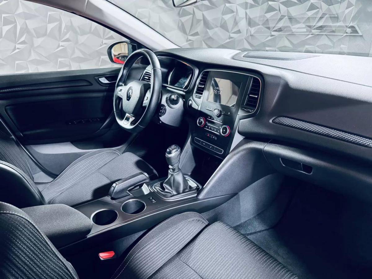 renault-megane-sport-tourer-2018-diesel-1461cc