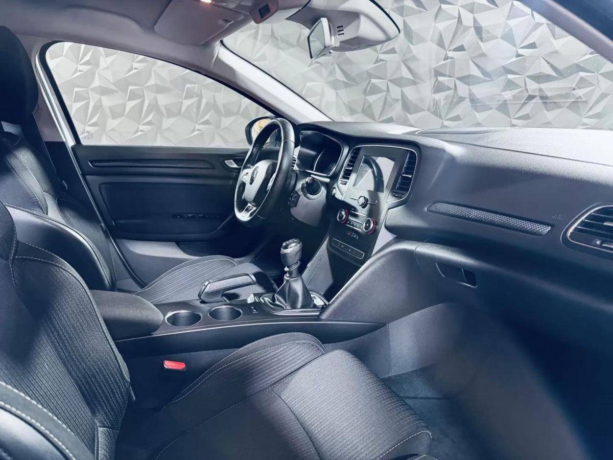 renault-megane-sport-tourer-2018-diesel-1461cc