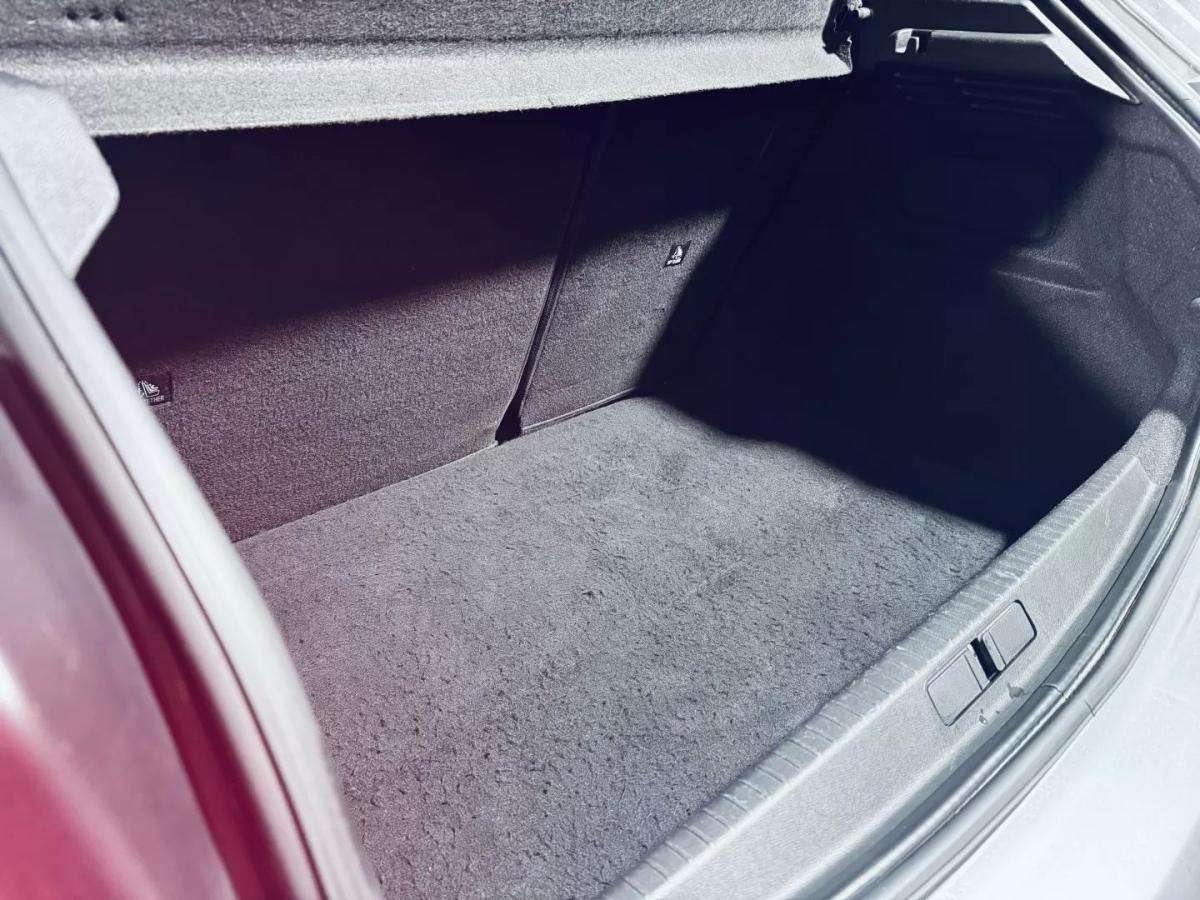 peugeot-208-2022-gasolina-1199cc
