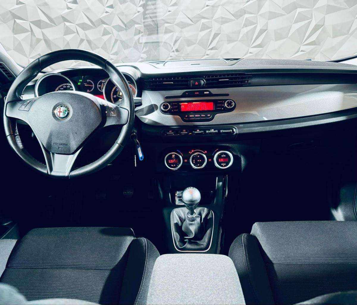 alfa-romeo-giulietta-2012-diesel-1598cc