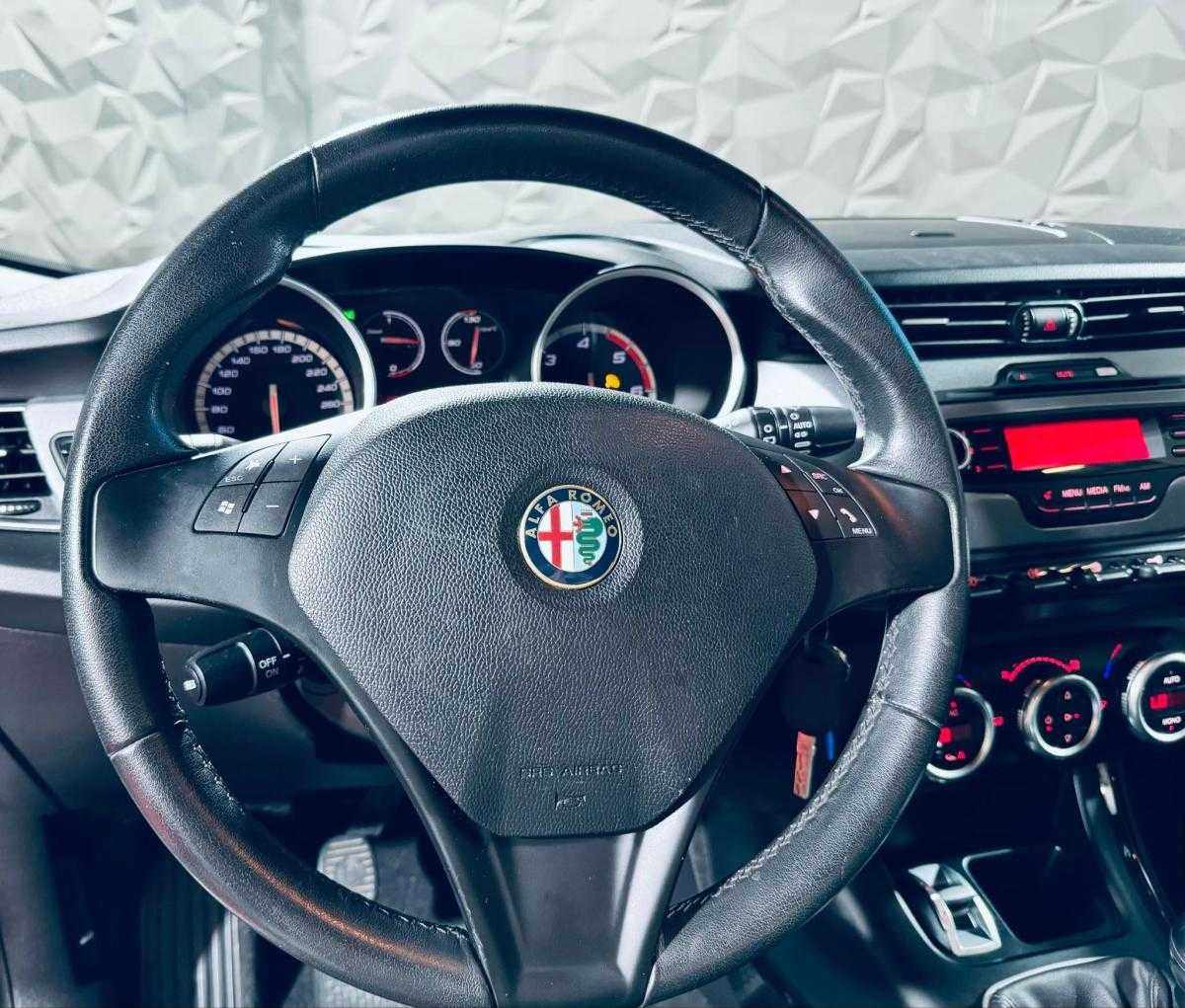 alfa-romeo-giulietta-2012-diesel-1598cc