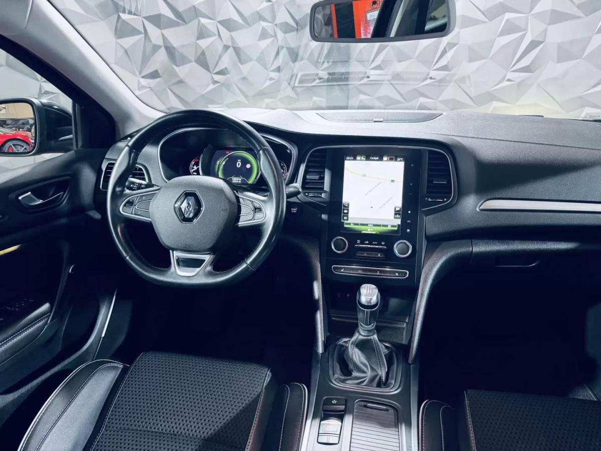 renault-megane-sport-tourer-2018-diesel-1598cc