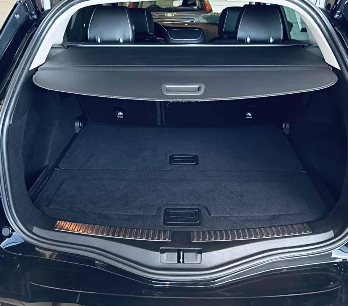 renault-megane-sport-tourer-2018-diesel-1598cc