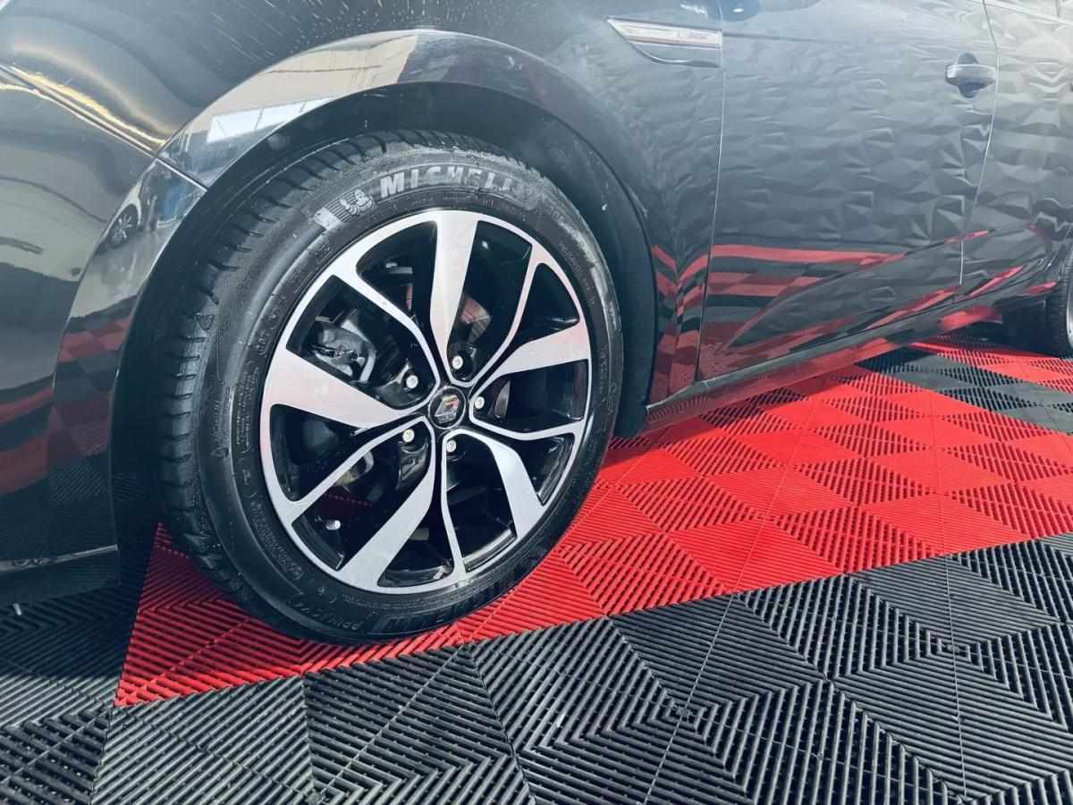 renault-megane-sport-tourer-2018-diesel-1598cc
