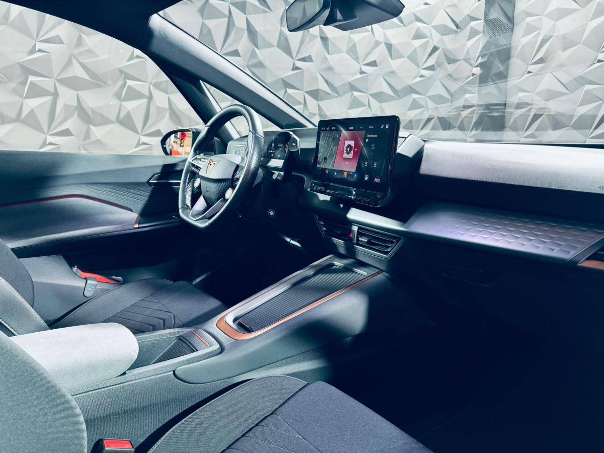 cupra-born-2022-eletrico-500cc
