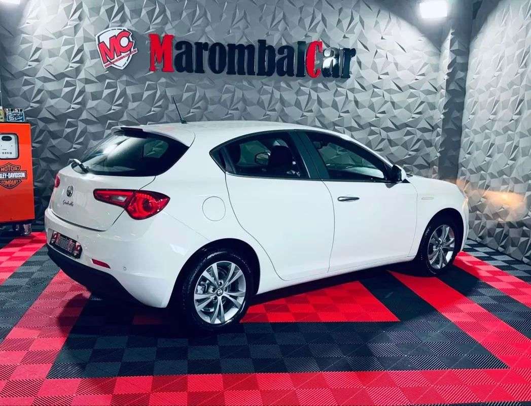 alfa-romeo-giulietta-2012-diesel-1598cc