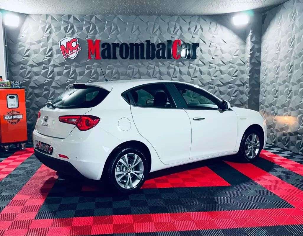 alfa-romeo-giulietta-2012-diesel-1598cc