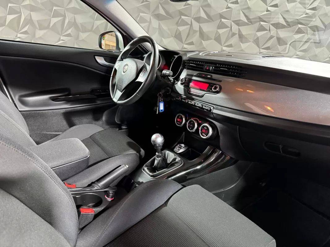 alfa-romeo-giulietta-2012-diesel-1598cc