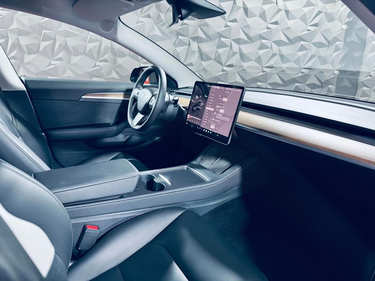 tesla-model-3-2023-eletrico-500cc