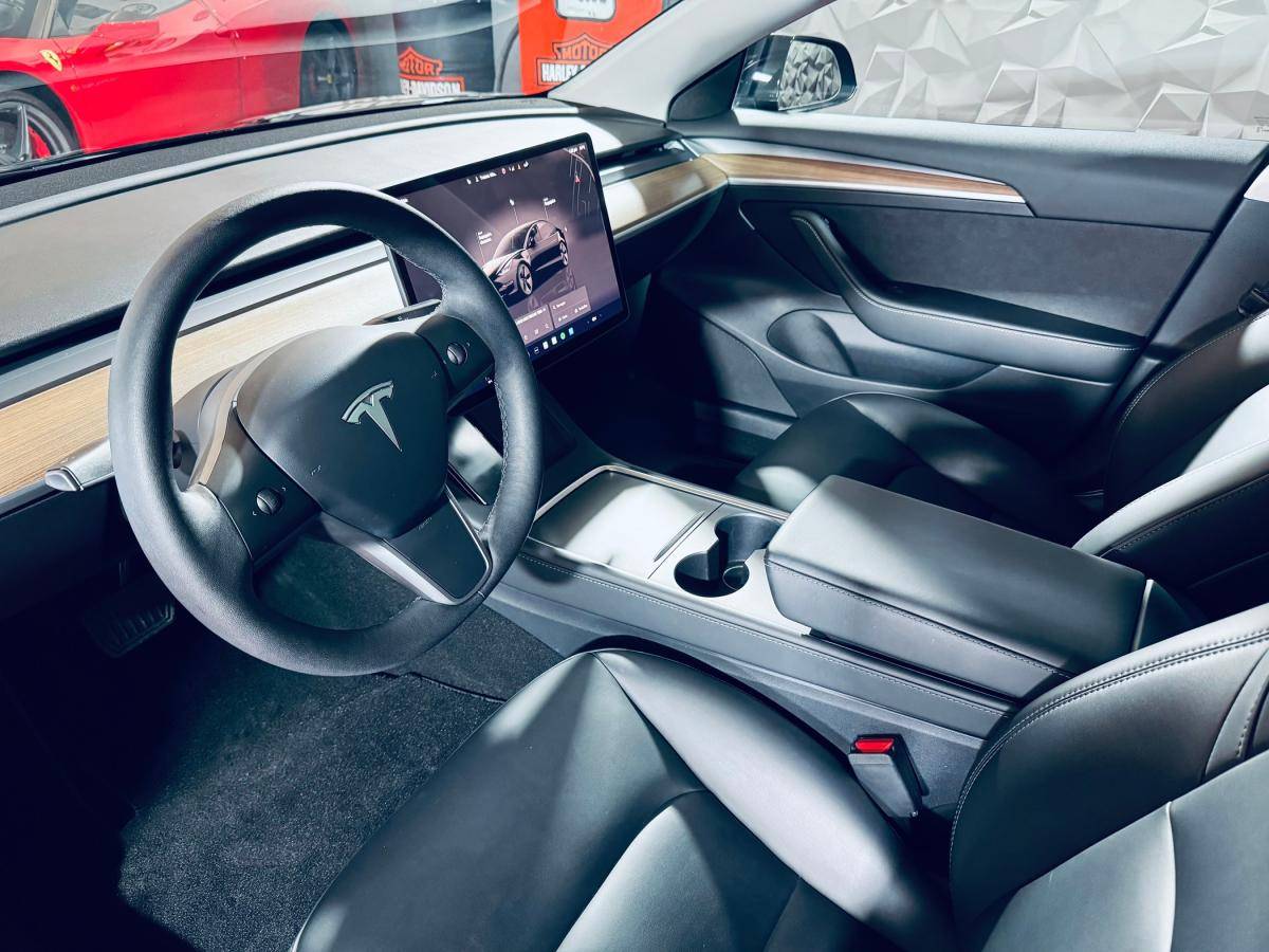 tesla-model-3-2023-eletrico-500cc