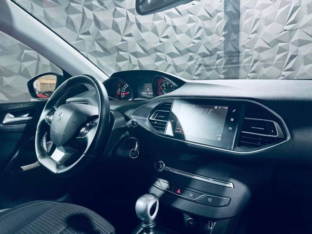 peugeot-308-2019-gasolina-1199cc