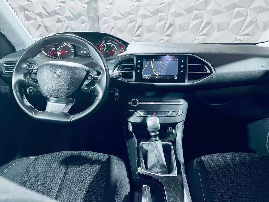 peugeot-308-2019-gasolina-1199cc