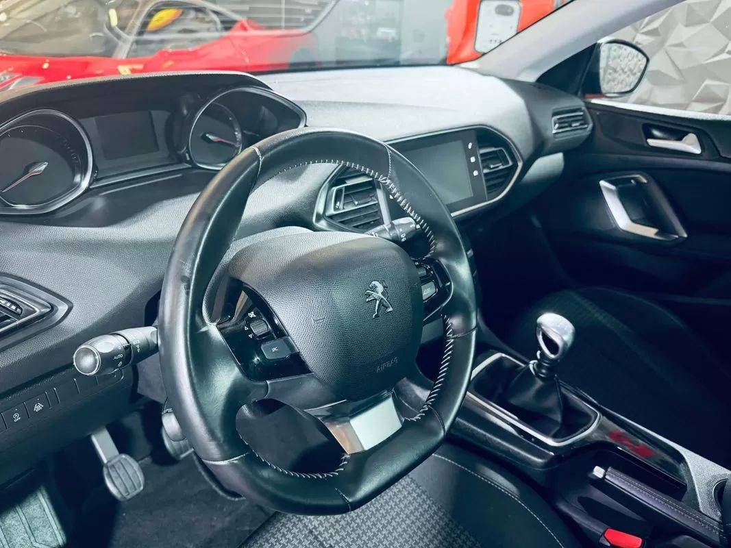 peugeot-308-2019-gasolina-1199cc