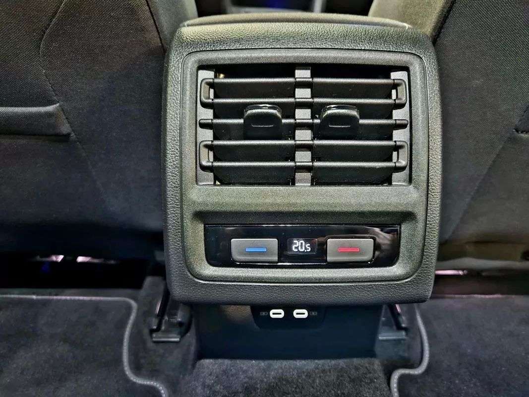 volkswagen-golf-2021-diesel-1968cc