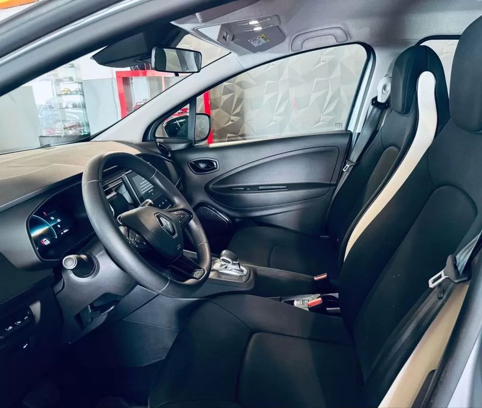 renault-zoe-2021-eletrico-200cc