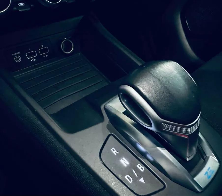 renault-zoe-2021-eletrico-200cc