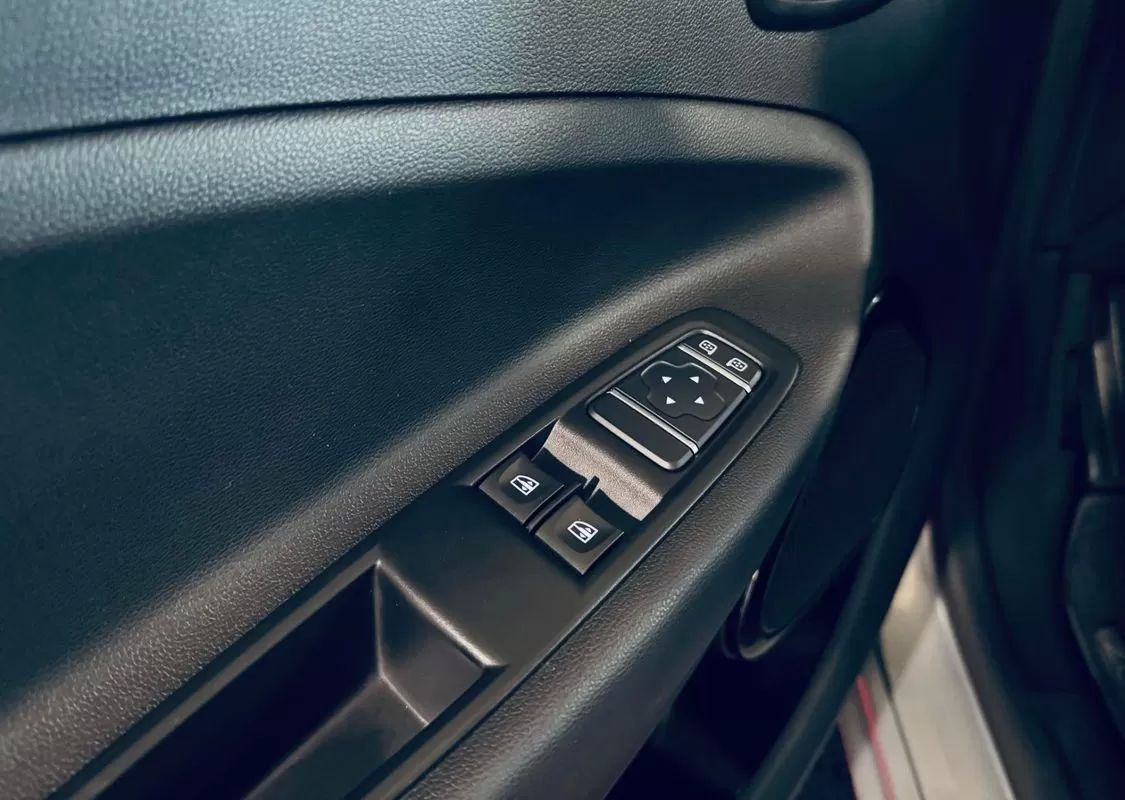 renault-zoe-2021-eletrico-200cc