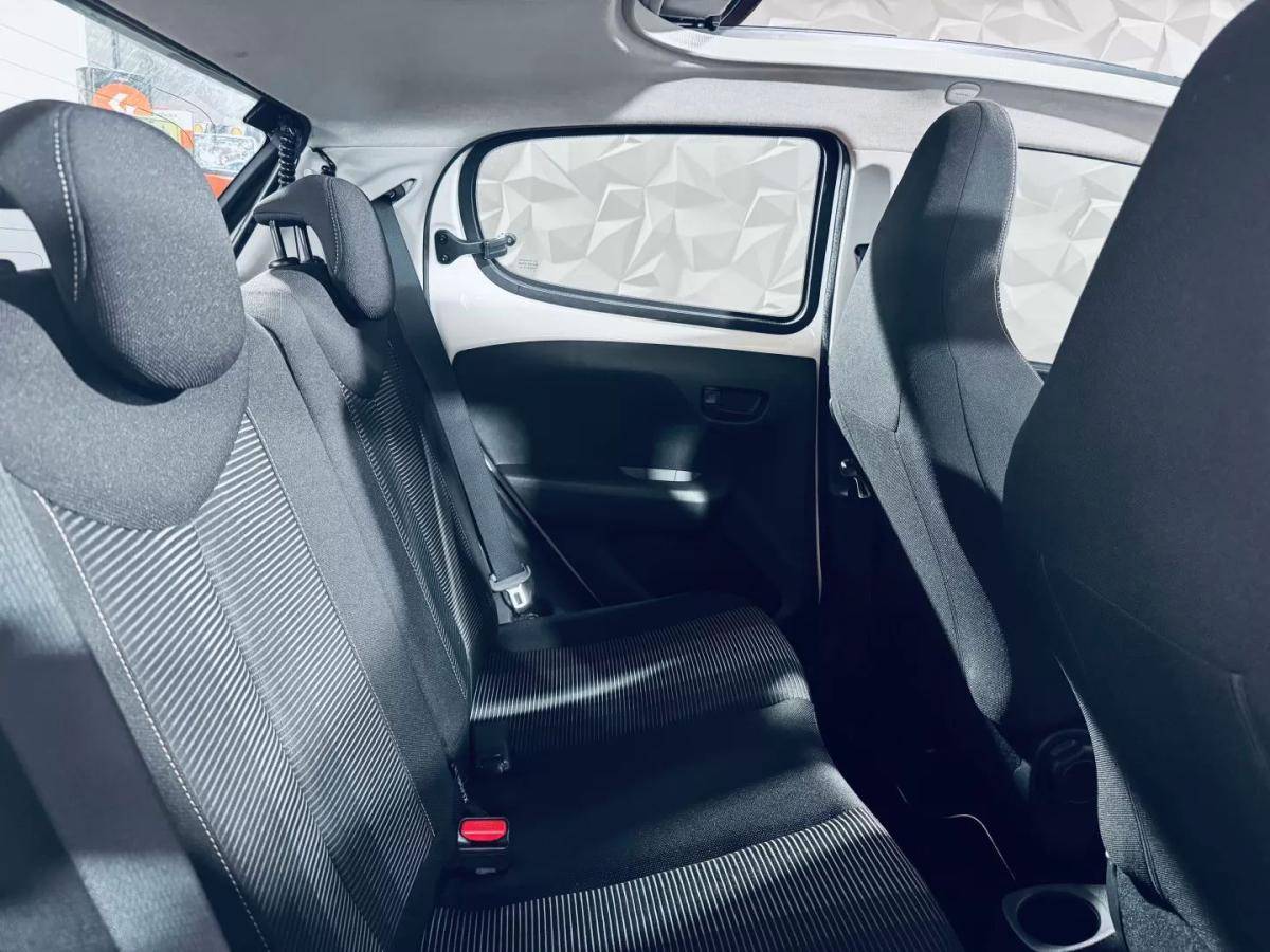 peugeot-108-2015-gasolina-1199cc