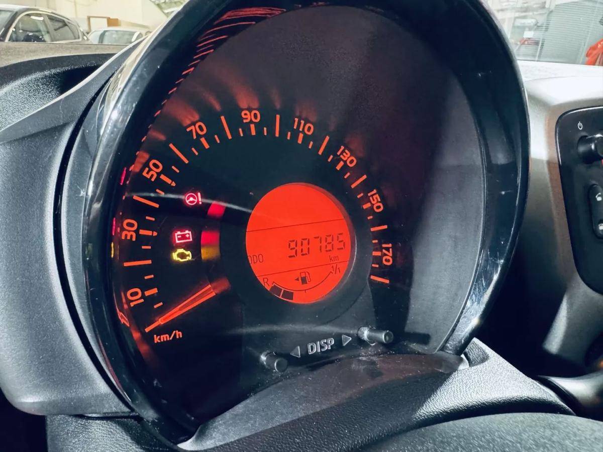 peugeot-108-2015-gasolina-1199cc