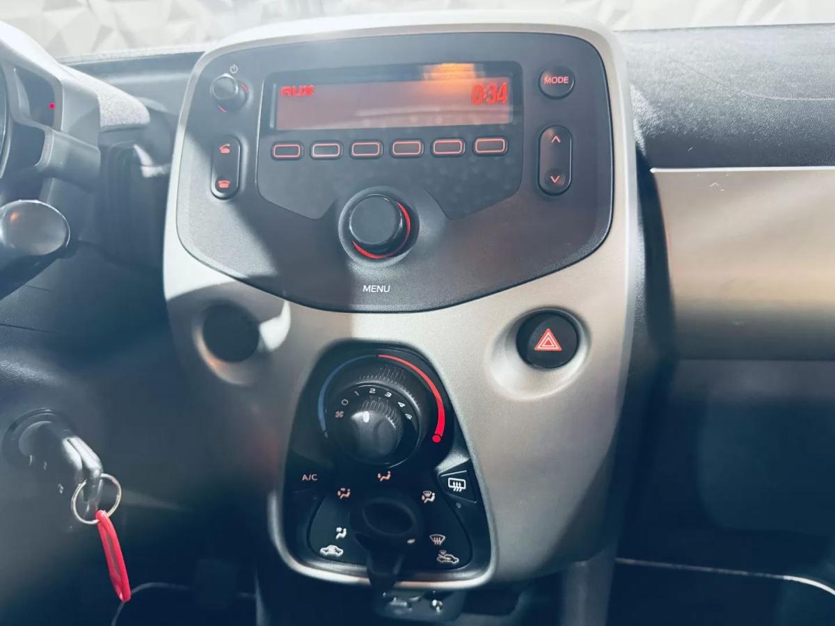 peugeot-108-2015-gasolina-1199cc