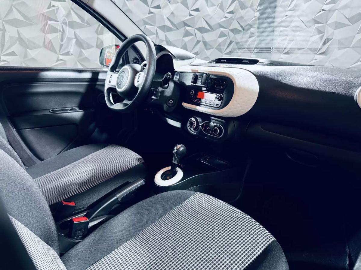 renault-twingo-2023-eletrico-200cc