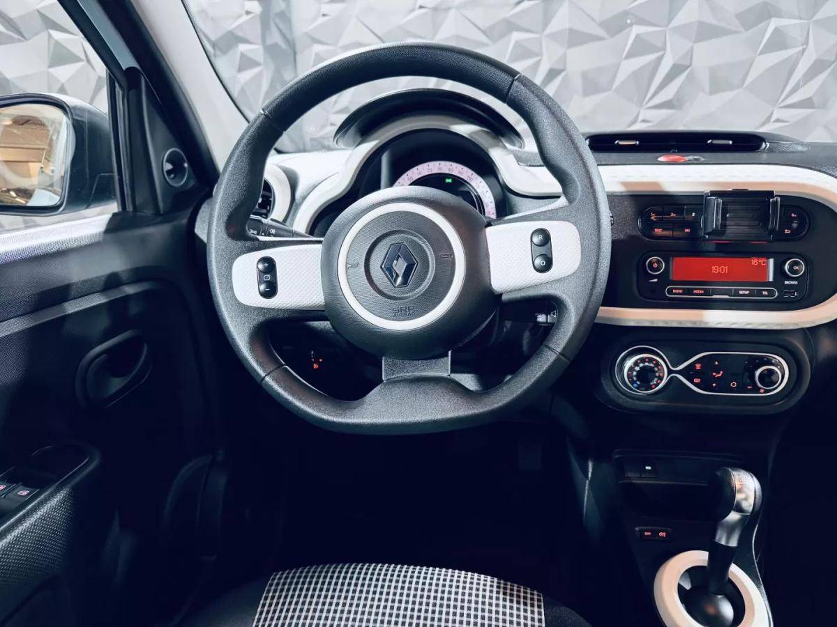 renault-twingo-2023-eletrico-200cc