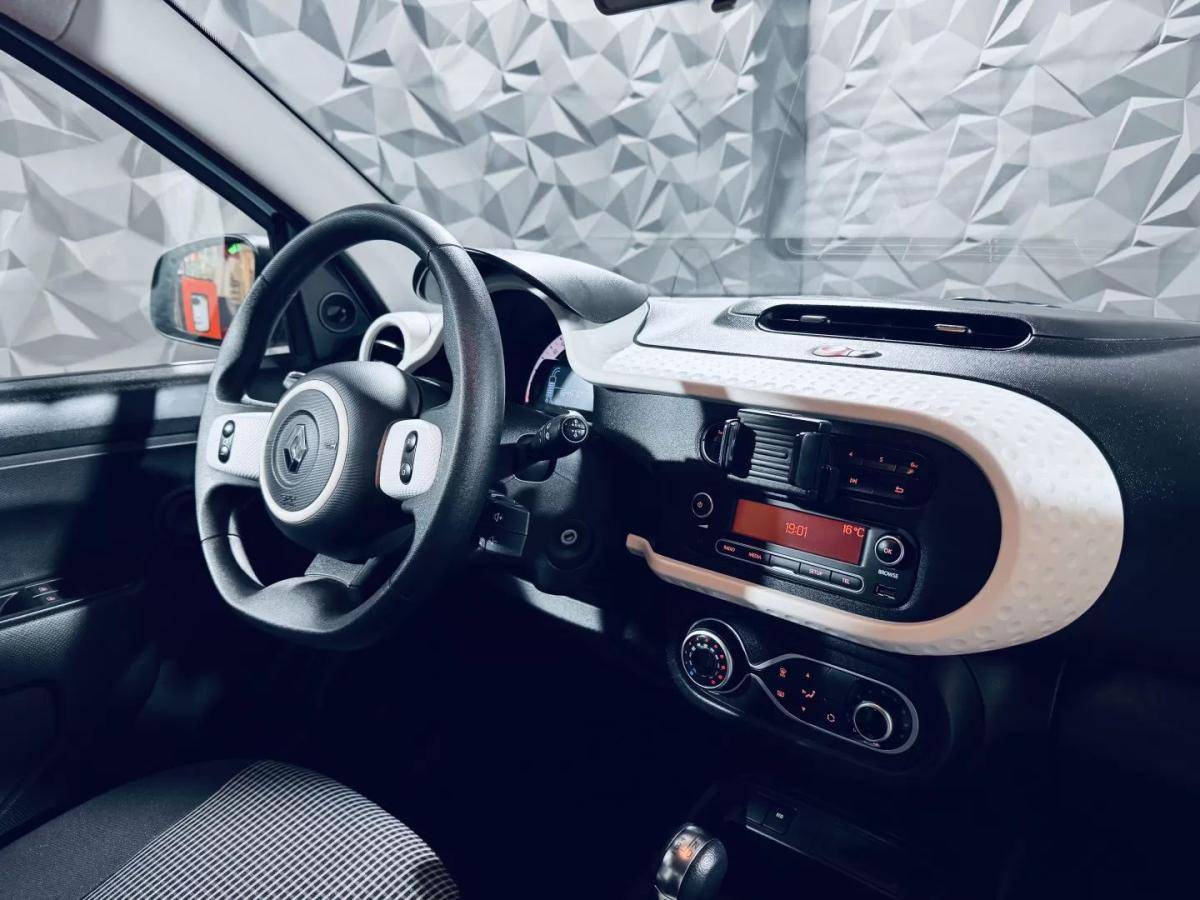 renault-twingo-2023-eletrico-200cc