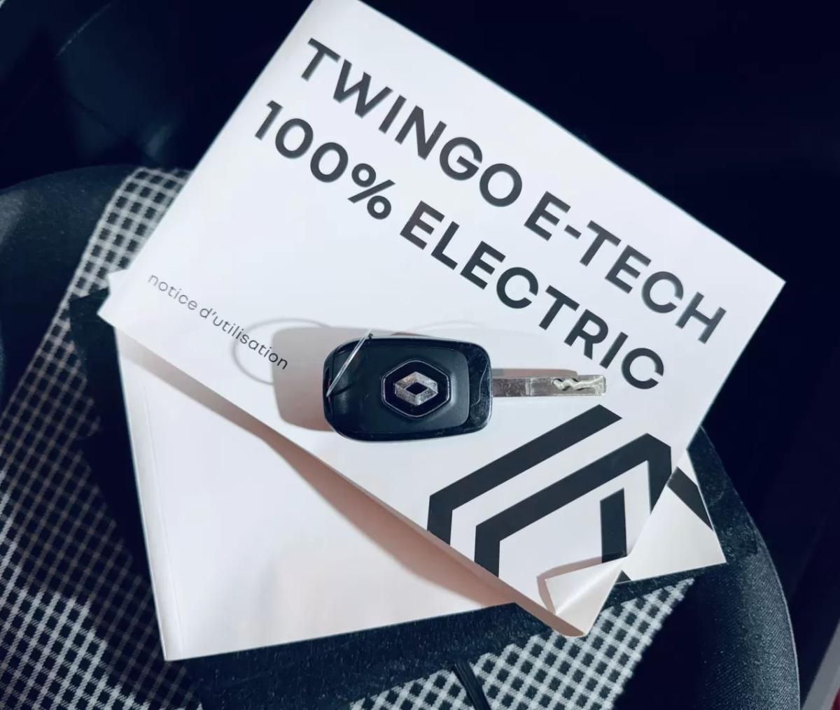 renault-twingo-2023-eletrico-200cc