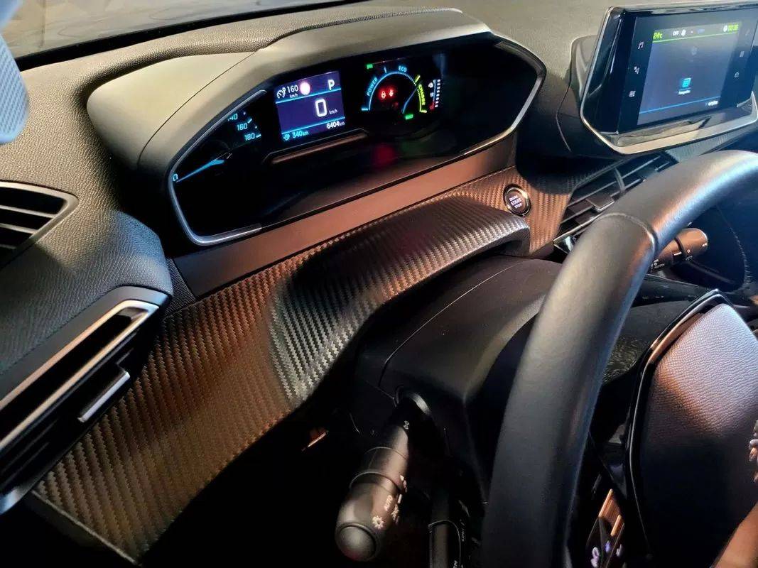 peugeot-208-2022-eletrico-200cc