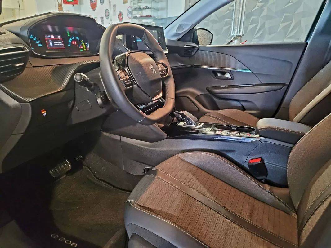 peugeot-208-2022-eletrico-200cc