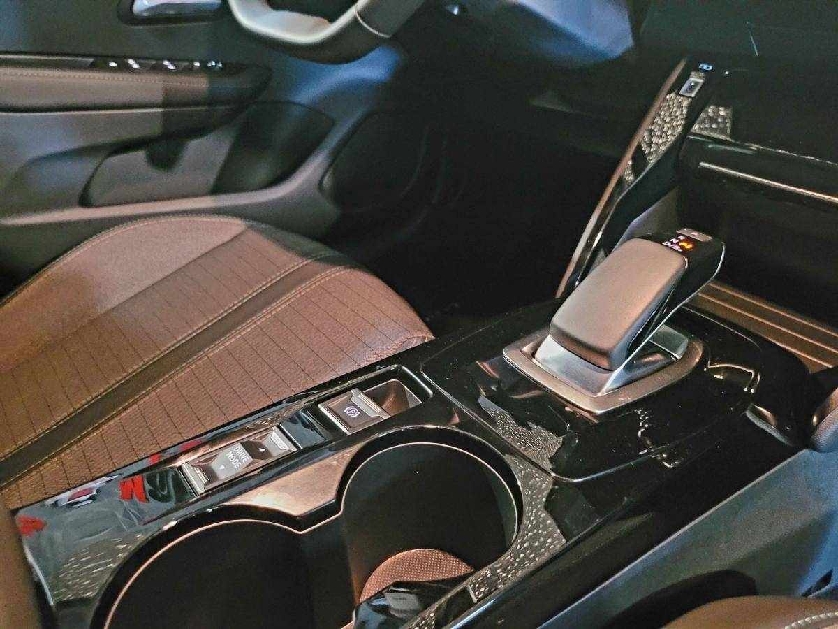 peugeot-208-2022-eletrico-500cc
