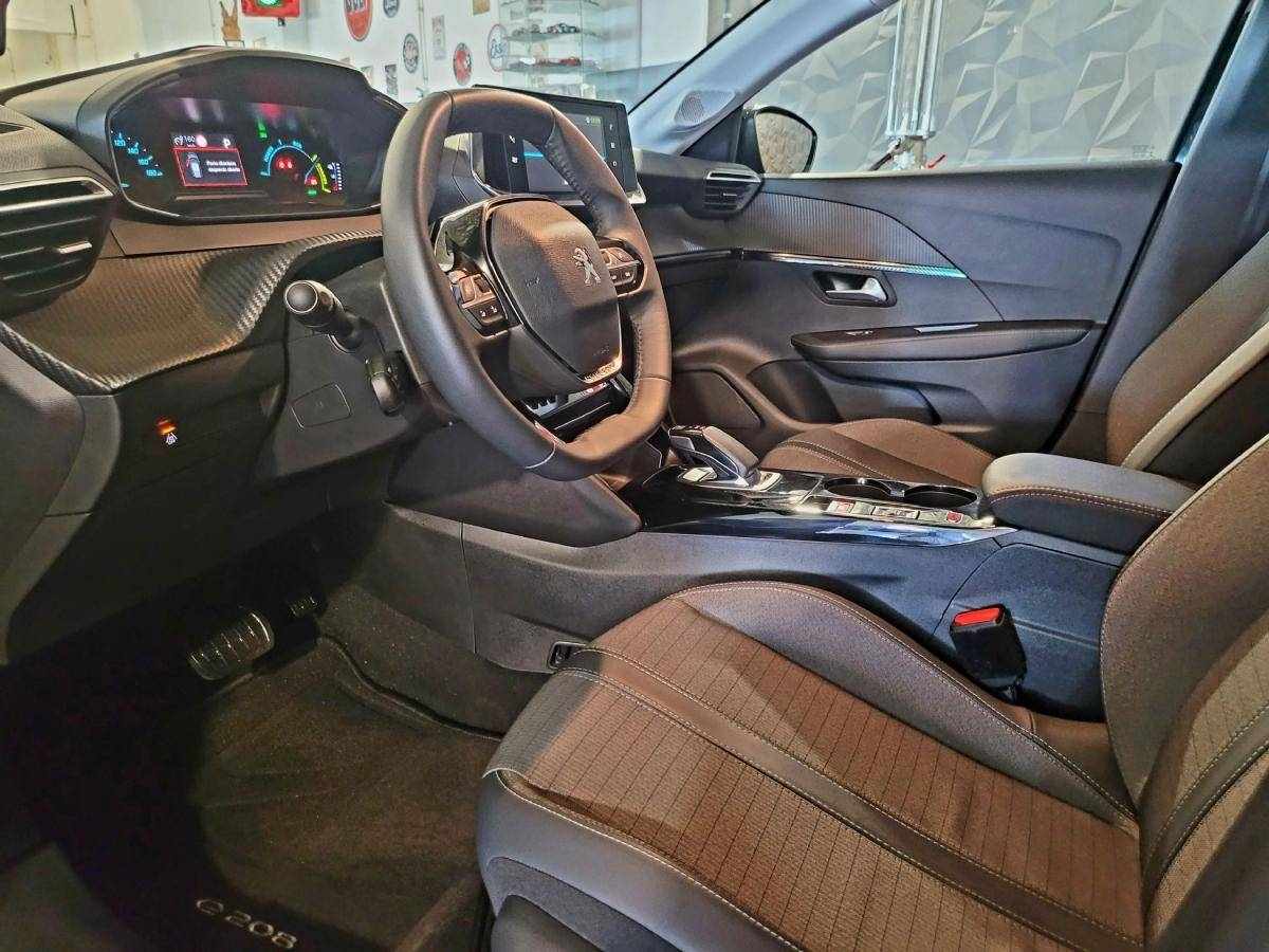peugeot-208-2022-eletrico-500cc