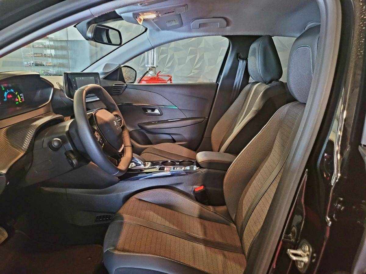 peugeot-208-2022-eletrico-500cc
