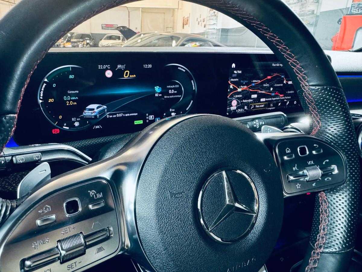 mercedes-benz-classe-a-2022-hibrido-a-gasolina-1332cc