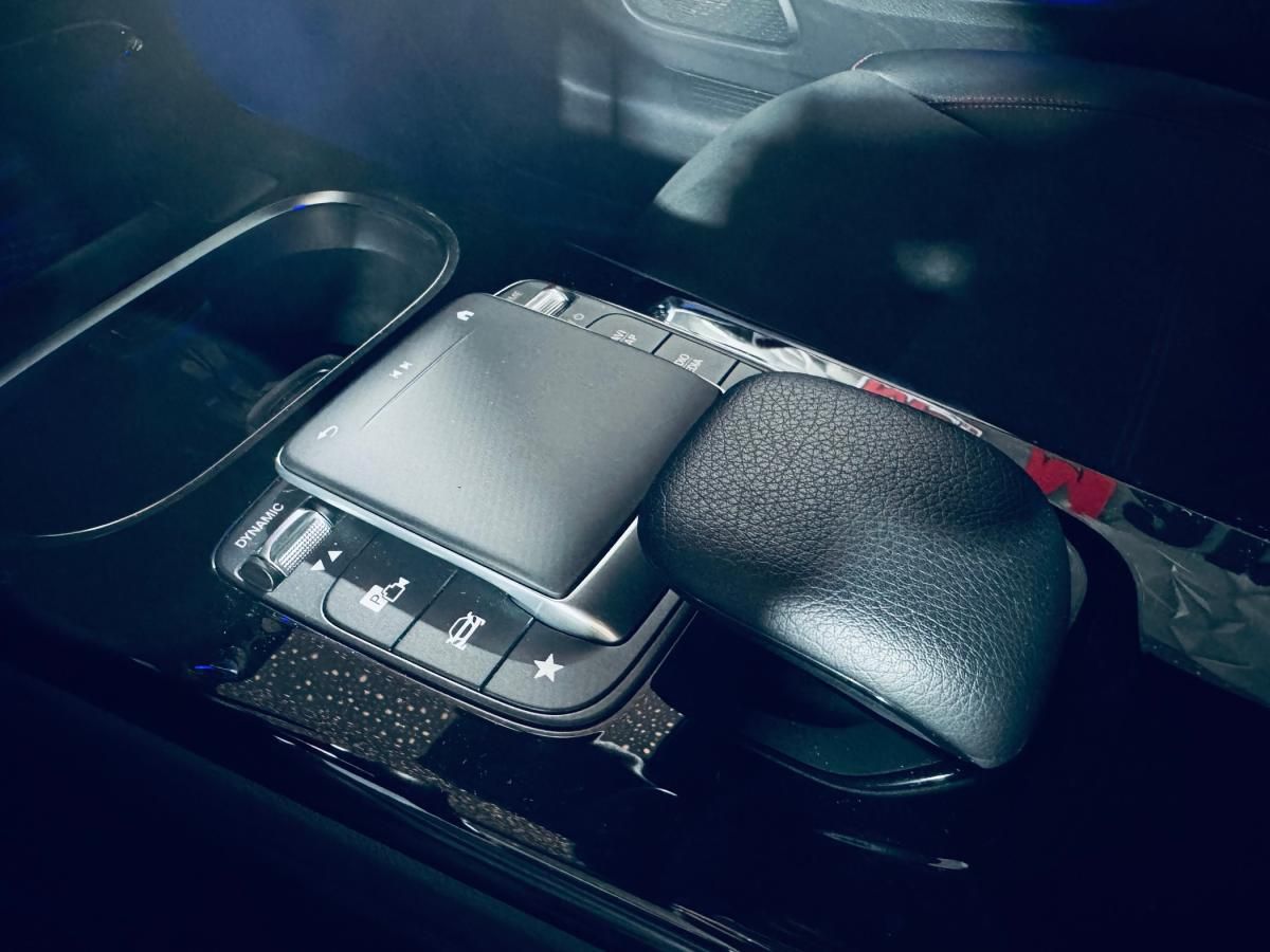 mercedes-benz-classe-a-2022-hibrido-a-gasolina-1332cc