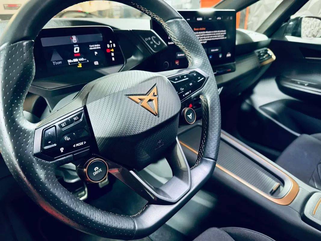 cupra-born-2022-eletrico-200cc
